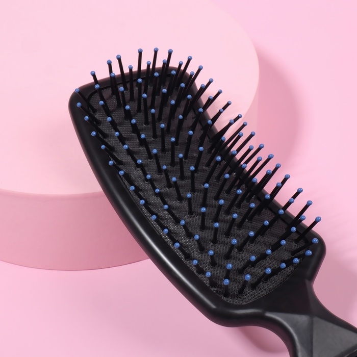 Расчёска массажная, прорезиненная ручка, 5 &times; 21 см, цвет МИКС