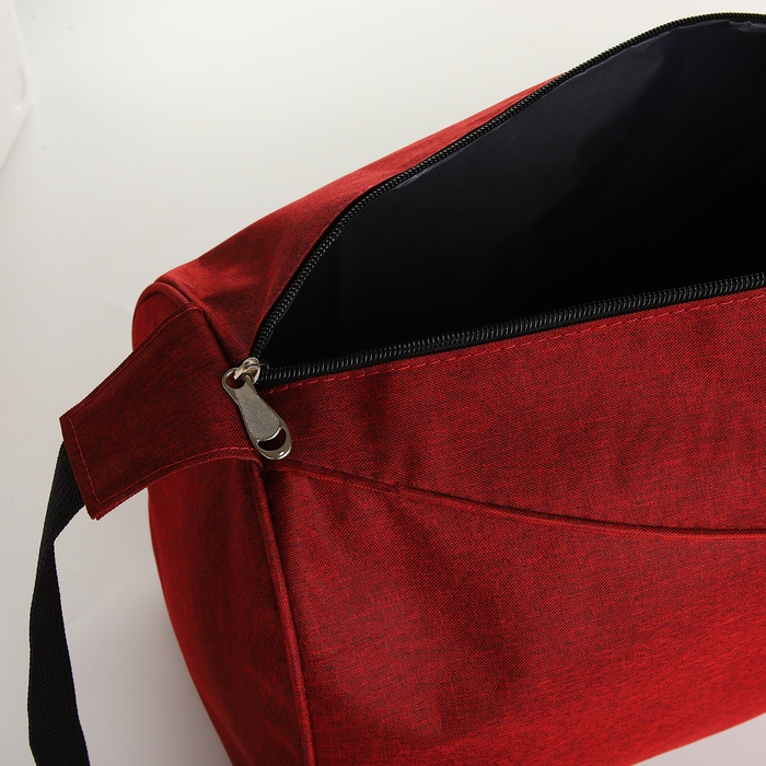 Сумка спортивная на молнии, регулируемый ремень, средний размер, цвет красный Сумка спортивная на молнии, регулируемый ремень, средний размер, цвет красный