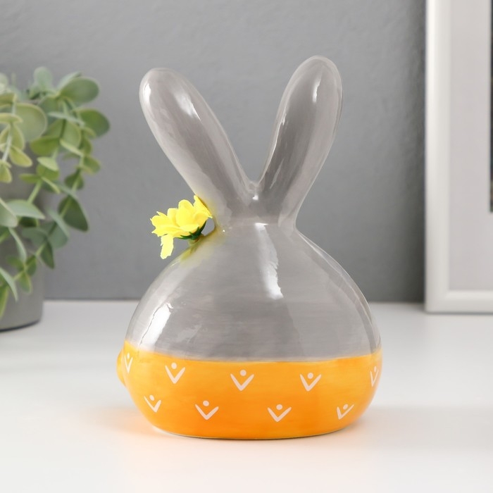 Сувенир керамика Сувенир керамика "Зайчонок в шортах, с цветочком на ухе" серо-жёлтый 11,2х9,5х15,6 см