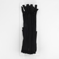 Молния «Трактор», №8, разъёмная, замок автомат, 80 см, цвет чёрный, цена за 1 штуку Молния «Трактор», №8, разъёмная, замок автомат, 80 см, цвет чёрный, цена за 1 штуку