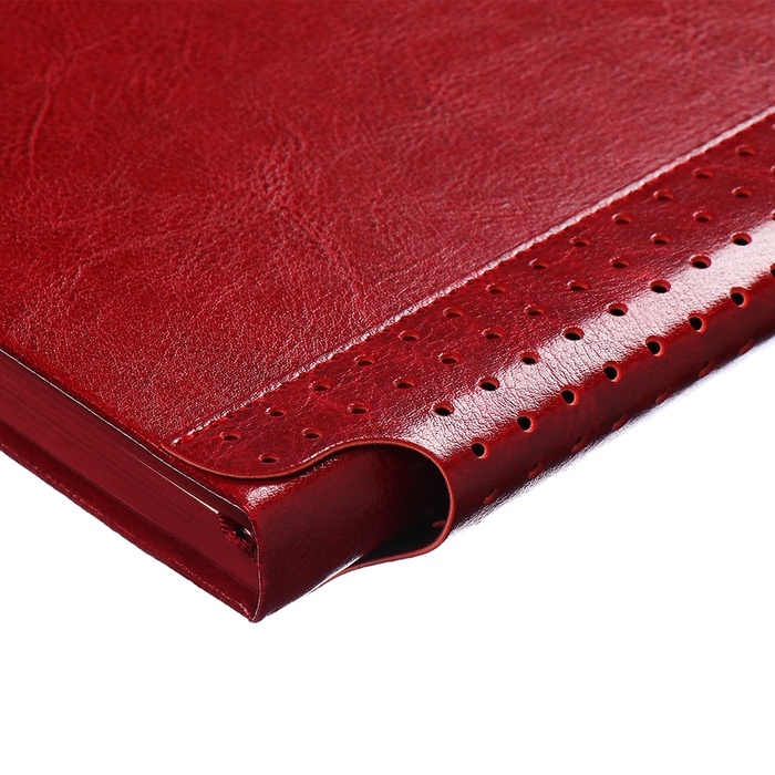 Ежедневник недатированный А5, 160 листов ESCALADA, твердая обложка из искусственной кожи, перфорация, блинтовое тиснение, ляссе, кремовый блок 70г/м2, красный