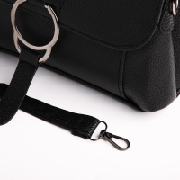 Сумка-мессенджер на магните, цвет чёрный Сумка-мессенджер на магните, цвет чёрный