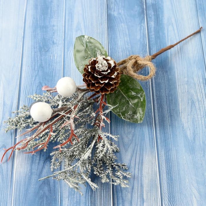 Декор Декор "Зимнее очарование" шишка шарики веточки в серебре, 20 см