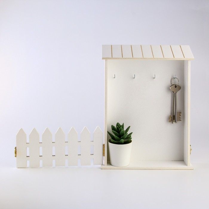 Ключница настенная &laquo;Белая&raquo;, 22,5 х 30,5 х 5,7 см.
