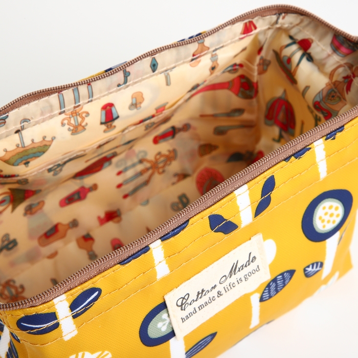 Косметичка на молнии, цвет жёлтый