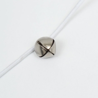 Дразнилка "Сизалевый шар" с перьями и бубенчиком, на деревянной ручке, 40 см, розовый шар Дразнилка "Сизалевый шар" с перьями и бубенчиком, на деревянной ручке, 40 см, розовый шар