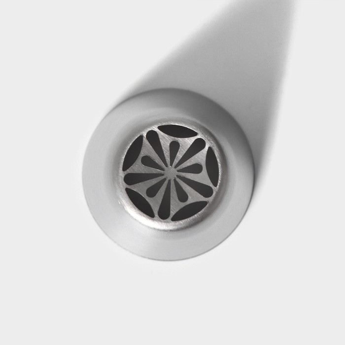 Насадка кондитерская «Тюльпан летний», d=3,7 см, выход 2 см, нержавеющая сталь Насадка кондитерская «Тюльпан летний», d=3,7 см, выход 2 см, нержавеющая сталь