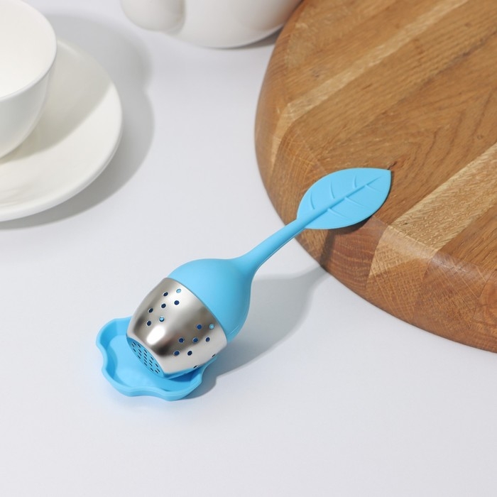 Ситечко для чая Доляна &laquo;Листок&raquo;, нержавеющая сталь 304, цвет голубой