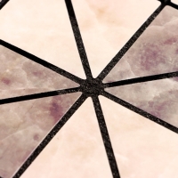 Панель самоклеящаяся 30*30см мягкая, треугольники коричневые Панель самоклеящаяся 30*30см мягкая, треугольники коричневые