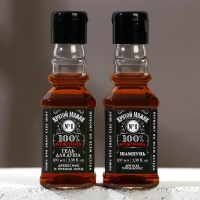 Подарочный набор косметики &laquo;Крутой мужик&raquo;, гель для душа и шампунь для волос во флаконах виски, 2 х 100 мл, Новый Год