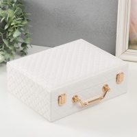 Шкатулка кожзам для украшений "Стёганная" белоснежная 8,5х23,5х19 см Шкатулка кожзам для украшений "Стёганная" белоснежная 8,5х23,5х19 см