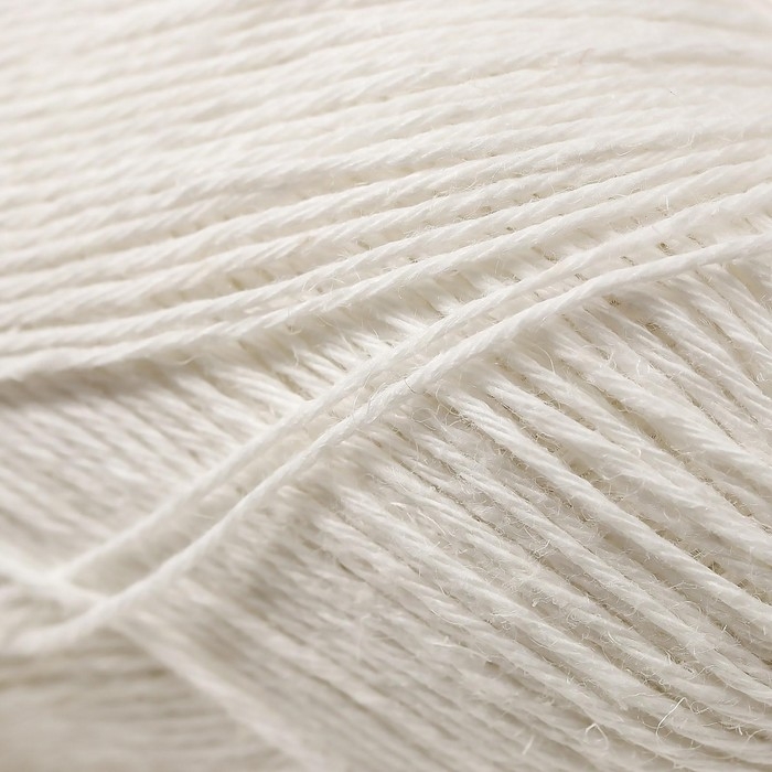 Пряжа "Конопляная" 70% хлопок, 30% конопля 280м/50гр (01 белый)