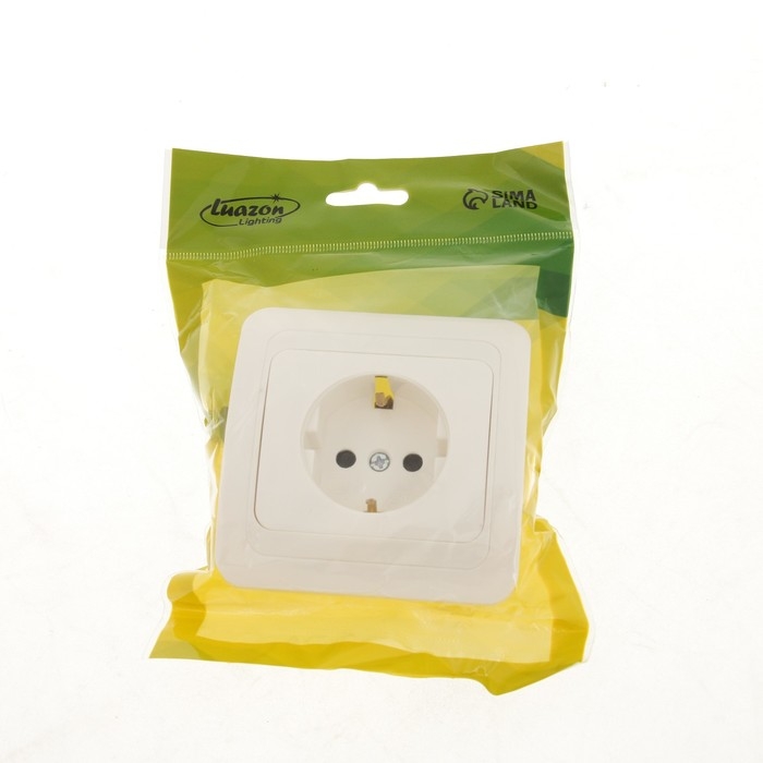 Розетка одноместная со шторкой Luazon Lighting Розетка одноместная со шторкой Luazon Lighting "Орион", 16 А, скрытая, с з/к, белая