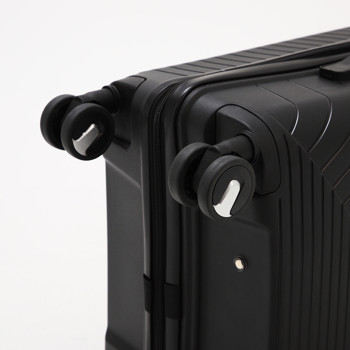 Чемодан средний 69 л (M), отдел на молнии, кодовый замок, 4 колеса, цвет чёрный