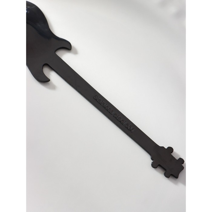 Ложка десертная из нержавеющей стали Magistro «Гитара», длина 12 см, цвет чёрный Ложка десертная из нержавеющей стали Magistro «Гитара», длина 12 см, цвет чёрный