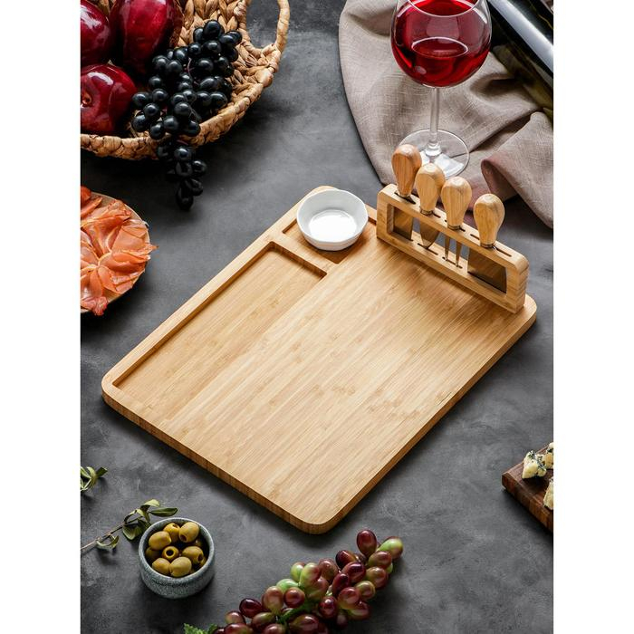 Набор для подачи сыра Доляна &laquo;Маасдам&raquo;, 4 ножа, соусник, бамбук