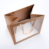 Пакет подарочный с широким дном и окном 35 х 29 х 28 см, крафт Пакет подарочный с широким дном и окном 35 х 29 х 28 см, крафт