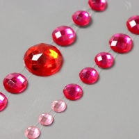 Наклейка пластик стразы на волосы "Круги" малиновая 25х13 см