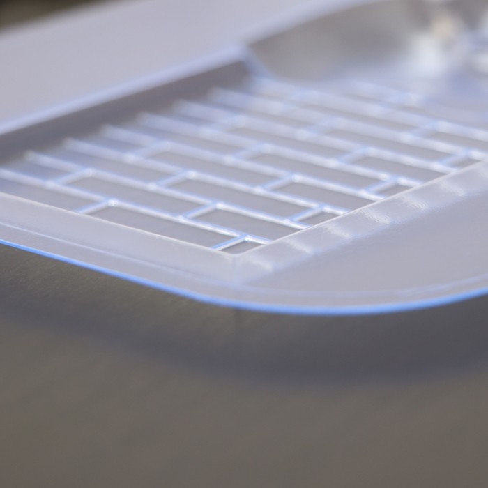 Форма для шоколада и конфет пластиковая &laquo;Санта на трубе&raquo;, размер изделия 17&times;8,3&times;1 см, цвет прозрачный