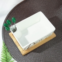 Блюдо из керамики на деревянной подставке «Дом там, где радость», 15,5 х 11,3 см, цвет белый Блюдо из керамики на деревянной подставке «Дом там, где радость», 15,5 х 11,3 см, цвет белый