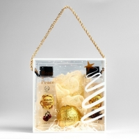 Новогодний подарочный набор косметики «Новый год у ворот» для душа и ванны, золотая серия Новогодний подарочный набор косметики «Новый год у ворот» для душа и ванны, золотая серия