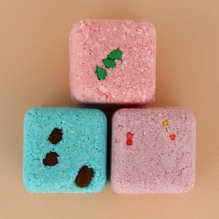 Подарочный набор косметики «Уютная зима», бомбочки для ванны с добавками, 3 х 70 г, аромат ванили, Новый Год Подарочный набор косметики «Уютная зима», бомбочки для ванны с добавками, 3 х 70 г, аромат ванили, Новый Год