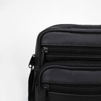 Сумка мужская на молниях, длинный ремень, цвет чёрный Сумка мужская на молниях, длинный ремень, цвет чёрный