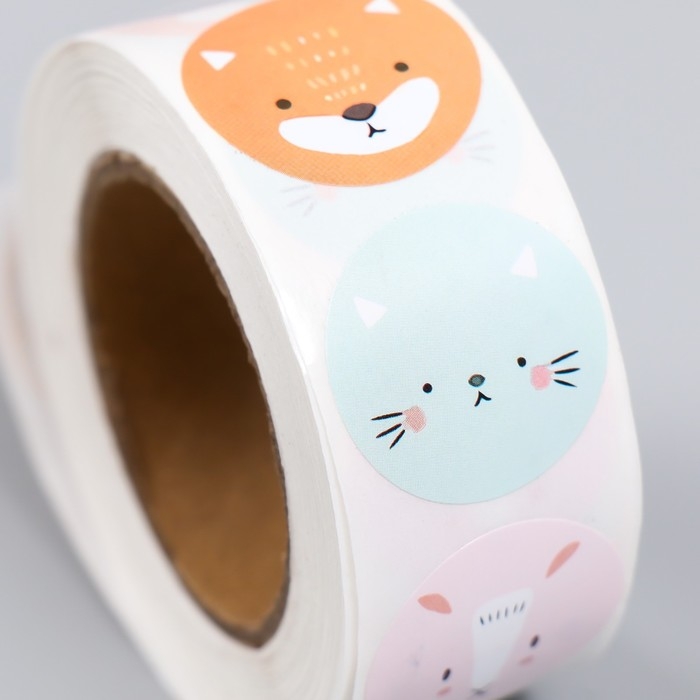 Наклейка бумага Наклейка бумага "Зверята - круглые мордочки" d=2,5 см 500 шт в рулоне 3х6,5х6,5 см