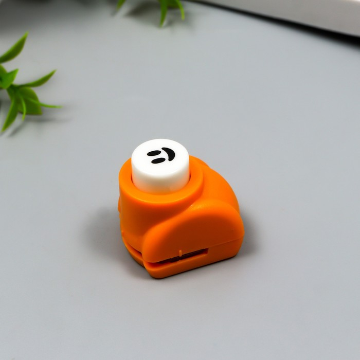 Набор фигурных дыроколов в сундуке 14 шт МИКС Набор фигурных дыроколов в сундуке 14 шт МИКС