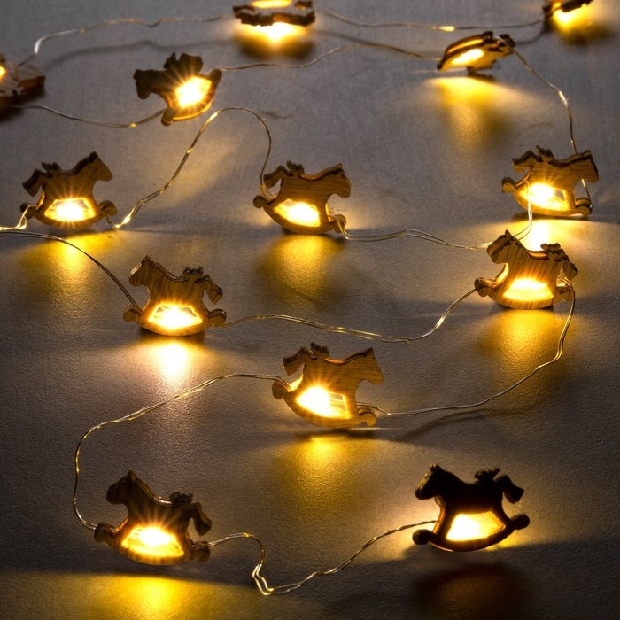 Гирлянда &laquo;Нить&raquo; 2 м роса с насадками &laquo;Лошадка&raquo;, IP20, серебристая нить, 20 LED, батарейки ААх2 (нет в комплекте), свечение тёплое белое