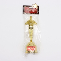 Кубок наградная фигура «Победитель», оскар, пластик, 18 х 6,3 см. Кубок наградная фигура «Победитель», оскар, пластик, 18 х 6,3 см.