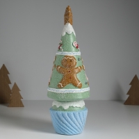 Сувенир керамика свет "Пряничная ёлочка с печенюшками" зелёная 10х10х31 см Сувенир керамика свет "Пряничная ёлочка с печенюшками" зелёная 10х10х31 см