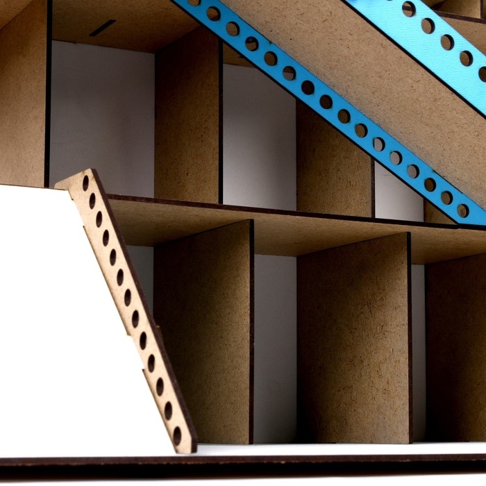 Сборная игрушка из дерева «Автопарковка цветная» Сборная игрушка из дерева «Автопарковка цветная»