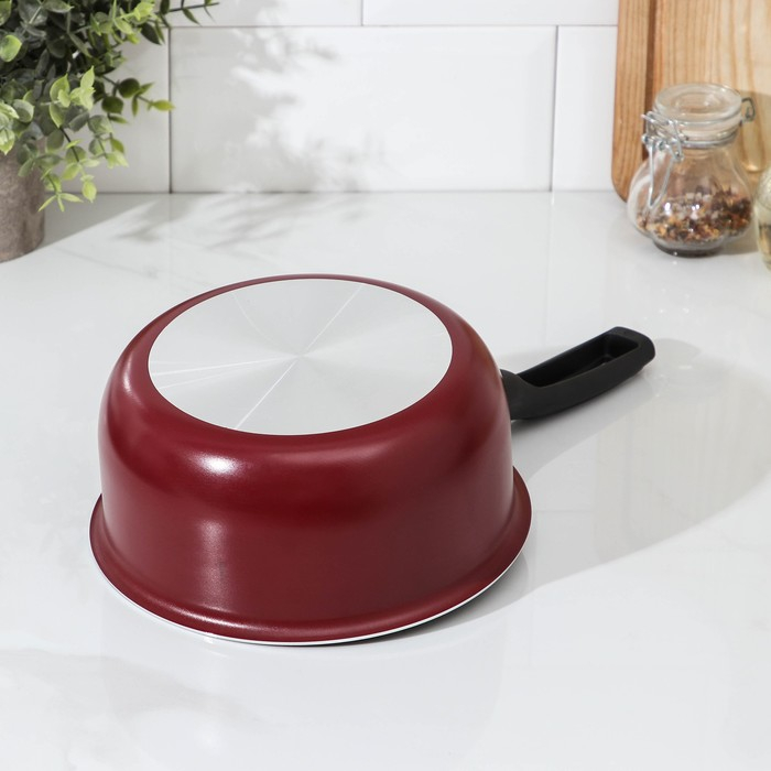 Ковш &laquo;Альфа&raquo; 1,5 л, стеклянная крышка, пластиковая ручка, антипригарное покрытие, цвет красный