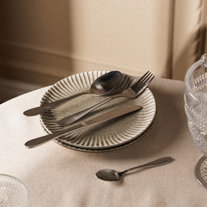 Набор столовых приборов из нержавеющей стали «Классик», 24 предмета, в коробке, цвет серебряный Набор столовых приборов из нержавеющей стали «Классик», 24 предмета, в коробке, цвет серебряный