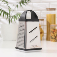 Тёрка с контейнером &laquo;Синтай&raquo;, 13&times;13,5&times;24 см, цвет ручки чёрный