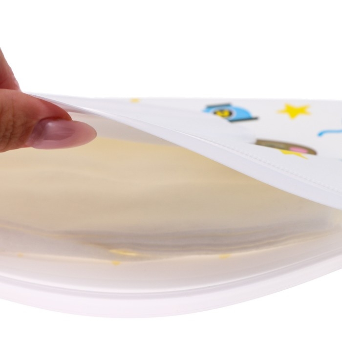 Контейнер для салфеток с петелькой «Коляски», цвет МИКС Контейнер для салфеток с петелькой «Коляски», цвет МИКС