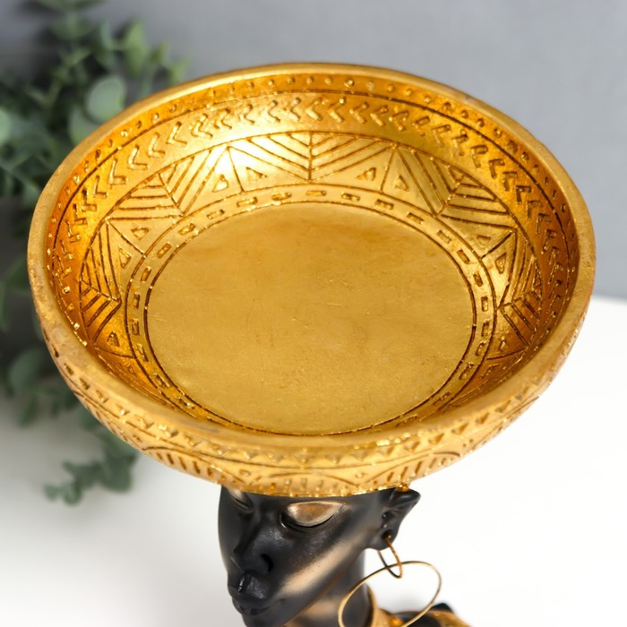 Сувенир полистоун подставка Сувенир полистоун подставка "Африканка с золотой тарелкой на голове" 30х17х17 см