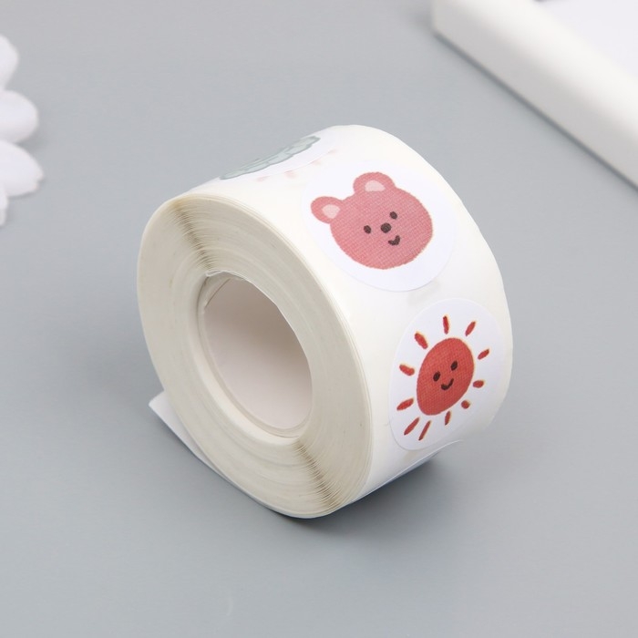 Наклейка бумага Наклейка бумага "Весёлые картинки" d=2,5 см 500 шт в рулоне 3х5,5х5,5 см