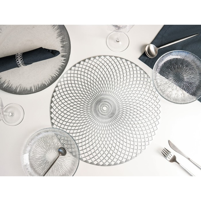 Салфетки сервировочные на стол Доляна &laquo;Вира&raquo;, 4 шт, d=38 см, цвет серебряный