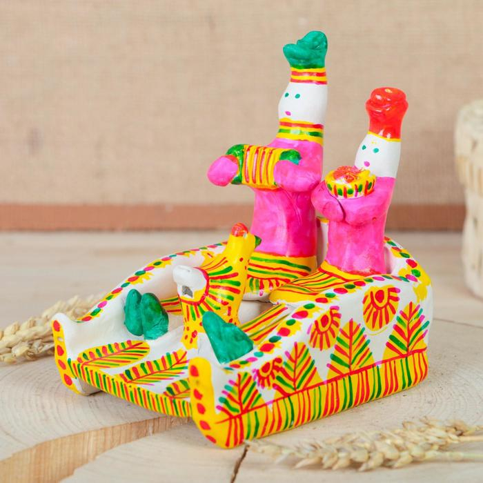 Филимоновская игрушка &laquo;Парочка на санях&raquo;