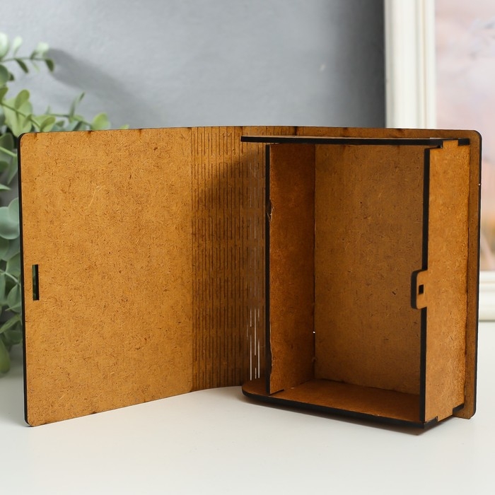 Шкатулка-книга "8 марта. Качели" 14 см