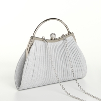 Сумка-клатч на фермуаре, цвет серебряный Сумка-клатч на фермуаре, цвет серебряный