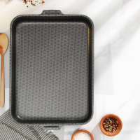 Противень «Хозяюшка», 27×35 см, h= 6 см, металлическая крышка, антипригарное покрытие, цвет бордовый Противень «Хозяюшка», 27×35 см, h= 6 см, металлическая крышка, антипригарное покрытие, цвет бордовый