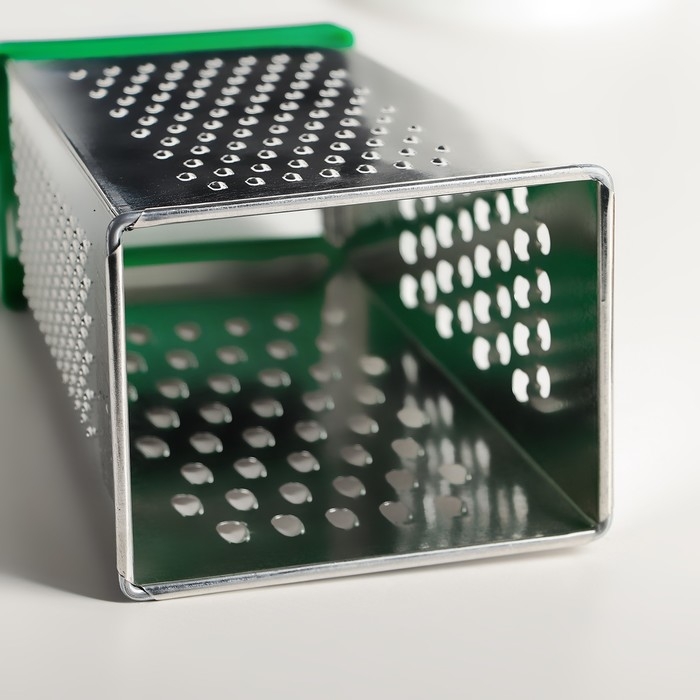 Тёрка &laquo;Универсал&raquo;, 4 грани, с пластмассовой ручкой, 11&times;8,5&times;22 см, цвет МИКС