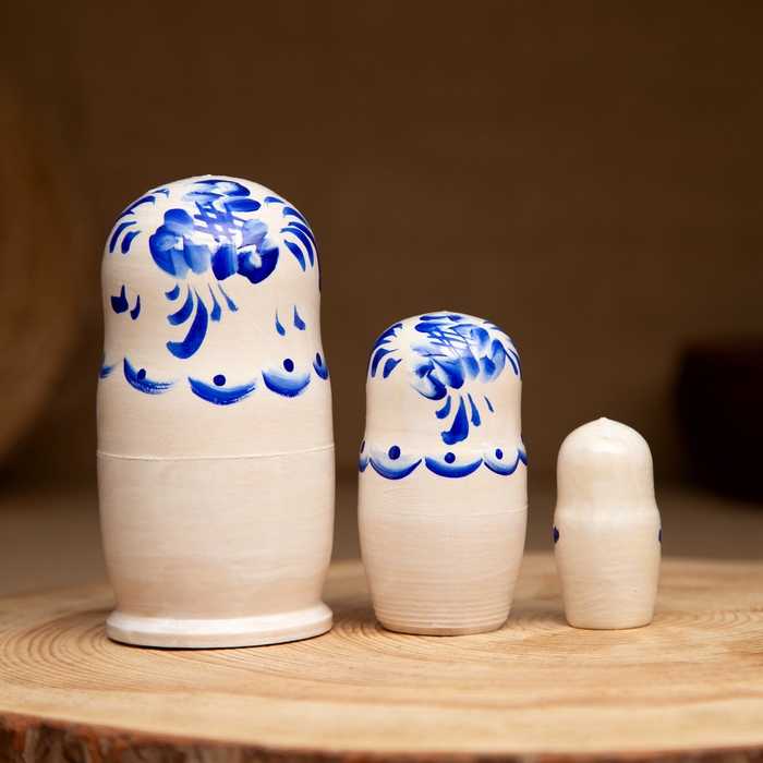 Матрёшка &laquo;Гжель&raquo;, белое платье, 3 кукольная, 9 см