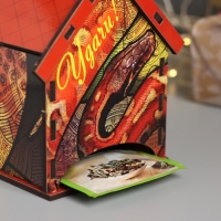 Новогодний чайный домик "Змея. Удачи" 10,5х9,5х12 см Новогодний чайный домик "Змея. Удачи" 10,5х9,5х12 см