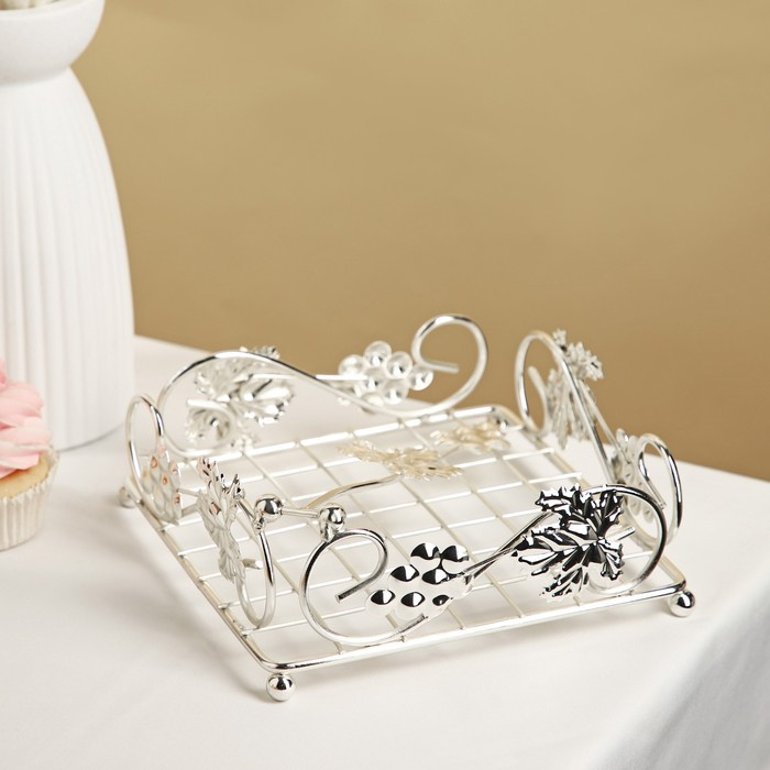 Салфетница &laquo;Виноград&raquo;, декоративная, 13,5&times;13,5&times;7 см, цвет серебряный