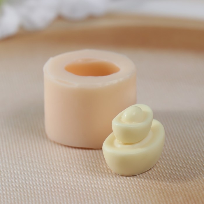 Молд силиконовый Молд силиконовый "Пирамида из слитков" Силикон 2х2,8х2 см