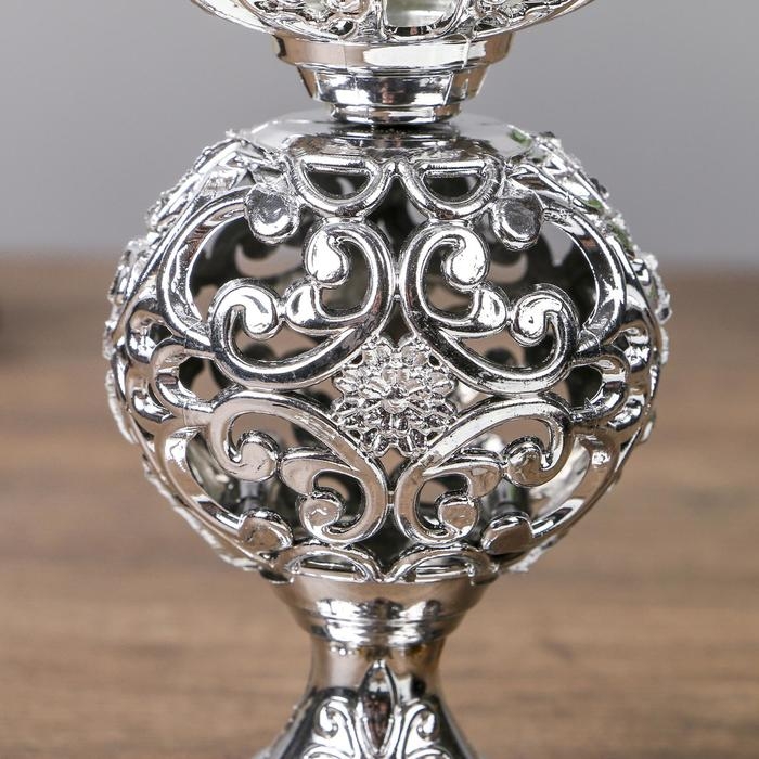 Подсвечник пластик, стекло на 1 свечу Подсвечник пластик, стекло на 1 свечу "Ажурный шар" бокал на ножке серебро 15х6х6 см